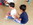 Massage entre enfants en centre de loisirs